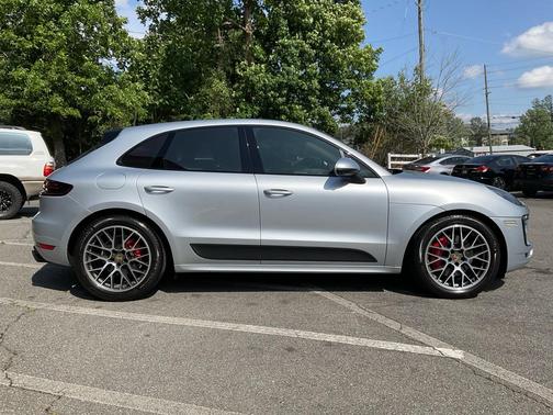Rhodium Silver Metallic 2017 Porsche Macan Macan GTS
