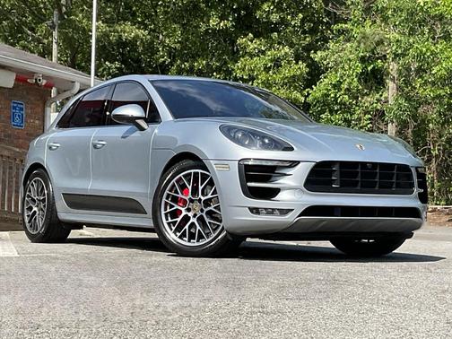 Rhodium Silver Metallic 2017 Porsche Macan Macan GTS