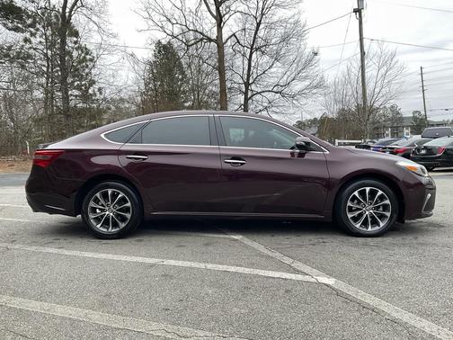2018 Toyota Avalon XLE
