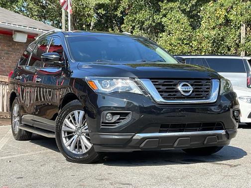 2020 Nissan Pathfinder SV