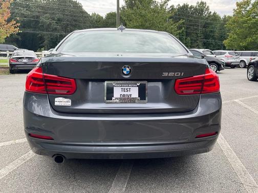 2016 BMW 320 i