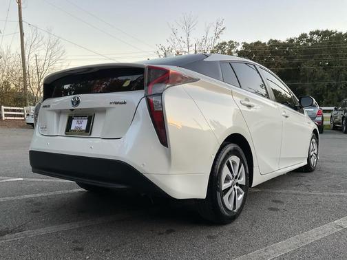 2017 Toyota Prius Four