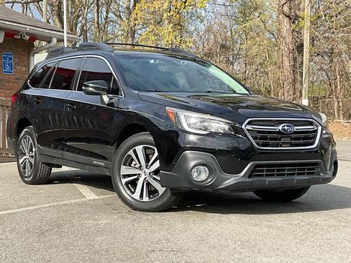 Crystal Black Silica 2018 Subaru Outback 3.6R Limited