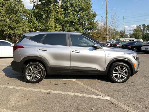 2023 Kia Seltos LX
