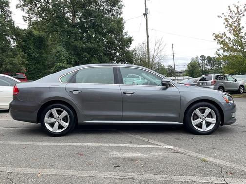 2015 Volkswagen Passat 1.8T Limited Edition