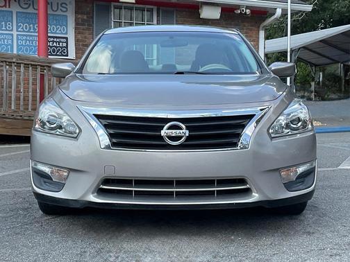 GOLD 2015 Nissan Altima 2.5 S