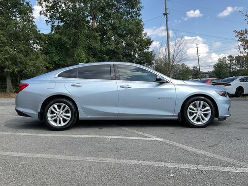 2017 Chevrolet Malibu 1LT