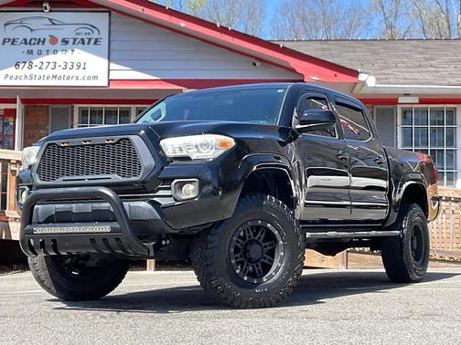 2017 Toyota Tacoma SR