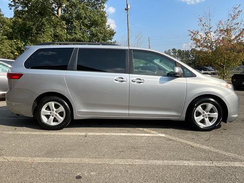 2015 Toyota Sienna LE