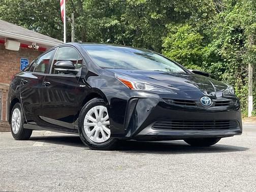 Midnight Black Metallic 2021 Toyota Prius LE