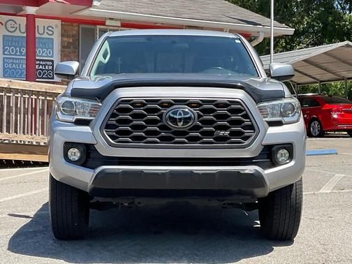 Silver Sky Metallic 2016 Toyota Tacoma SR5