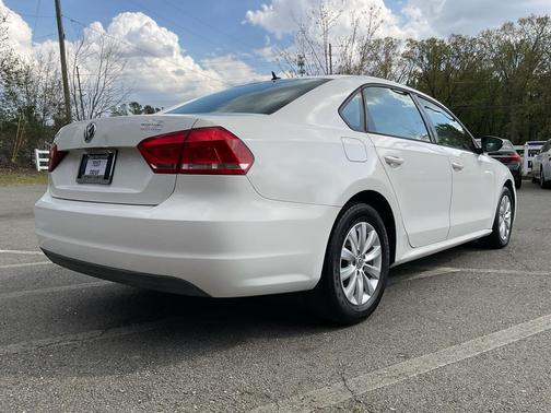 Candy White 2012 Volkswagen Passat 2.5 S