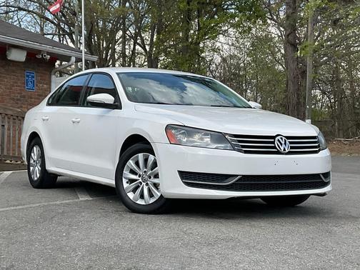 Candy White 2012 Volkswagen Passat 2.5 S