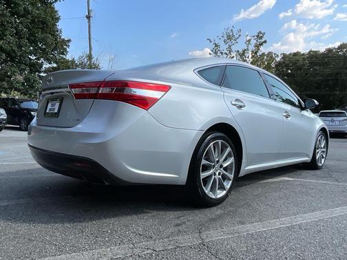 Classic Silver Metallic 2014 Toyota Avalon XLE Touring