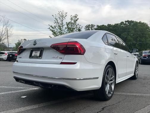 2018 Volkswagen Passat 2.0T R-Line