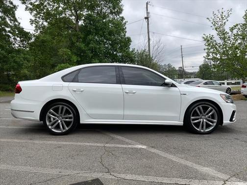 2018 Volkswagen Passat 2.0T R-Line