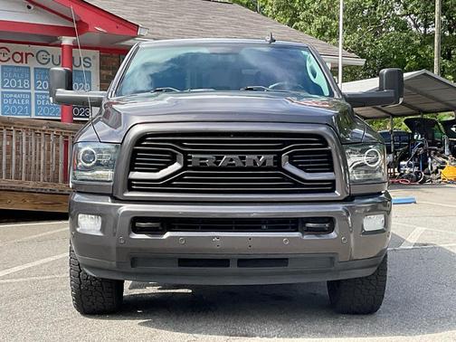 Granite Crystal Metallic Clearcoat 2018 RAM 2500 Laramie Crew Cab 4x4 6'4' Box