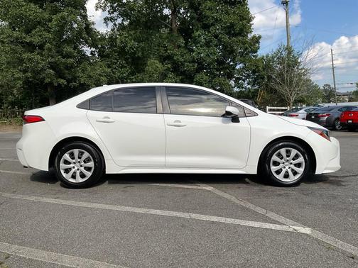 Super White 2021 Toyota Corolla LE