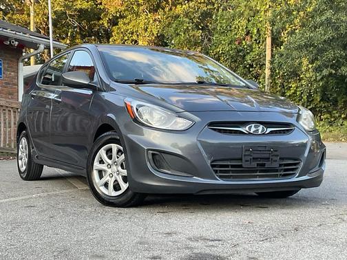 2013 Hyundai Accent GLS