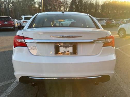 2013 Chrysler 200 Limited