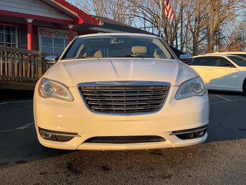 2013 Chrysler 200 Limited