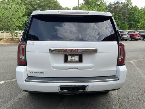 WHITE 2015 GMC Yukon Denali