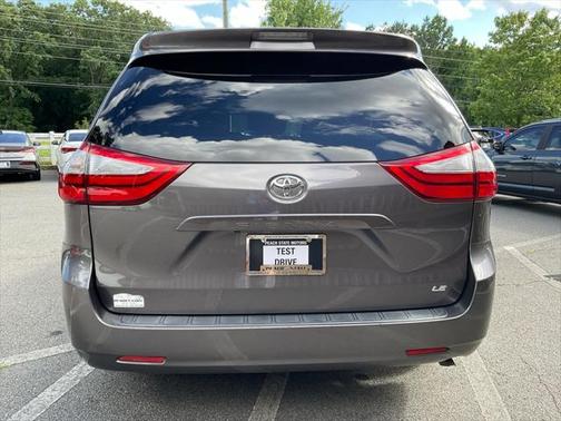 2015 Toyota Sienna LE