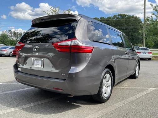 2015 Toyota Sienna LE