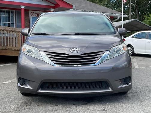 2015 Toyota Sienna LE