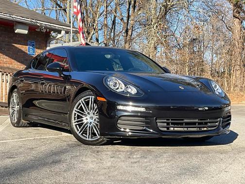 2015 Porsche Panamera 4