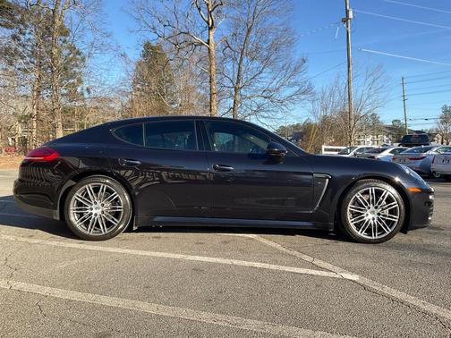 2015 Porsche Panamera 4