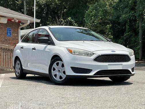Oxford White 2016 Ford Focus S