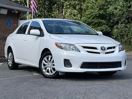 Super White 2012 Toyota Corolla LE