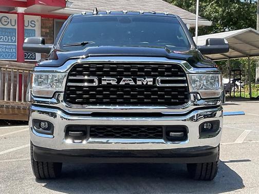 Diamond Black Crystal Pearlcoat 2022 RAM 2500 Big Horn Crew Cab 4x4 6'4' Box