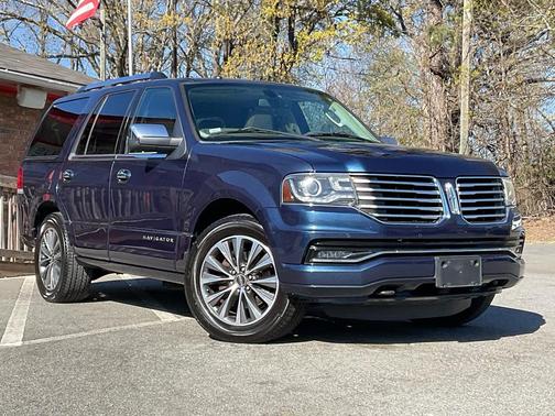 Midnight Sapphire Metallic 2015 Lincoln Navigator Base