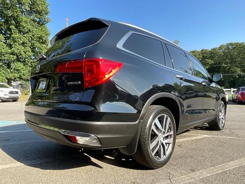 Crystal Black Pearl 2016 Honda Pilot Touring