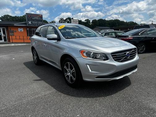 2015 Volvo XC60 T6 Platinum