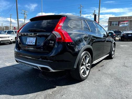 2017 Volvo V60 Cross Country T5