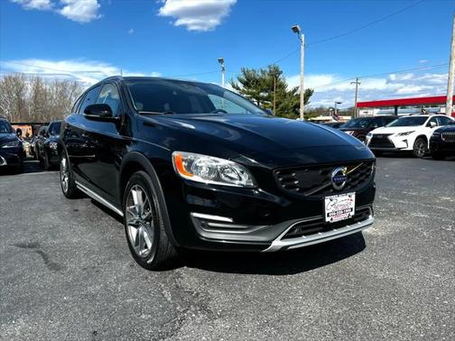 2017 Volvo V60 Cross Country T5