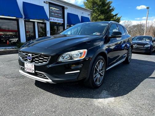 2017 Volvo V60 Cross Country T5