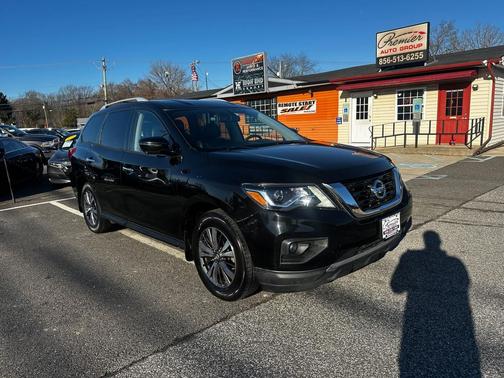 2019 Nissan Pathfinder SL