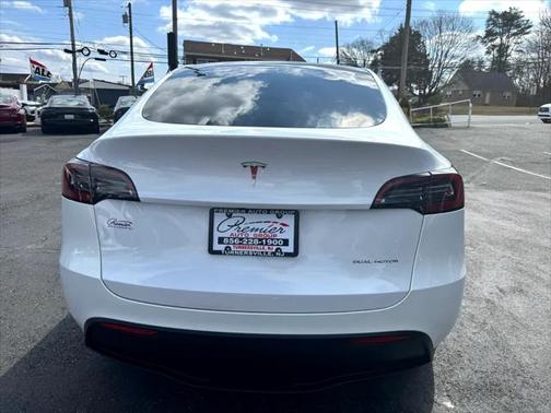 2023 Tesla Model Y Long Range Dual Motor All-Wheel Drive