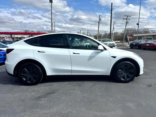 2023 Tesla Model Y Long Range Dual Motor All-Wheel Drive