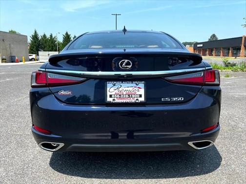 2022 Lexus ES 350 Base