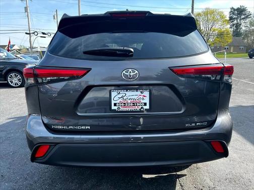2022 Toyota Highlander XLE