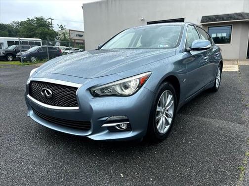 2015 INFINITI Q50 Premium