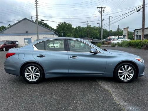 2015 INFINITI Q50 Premium