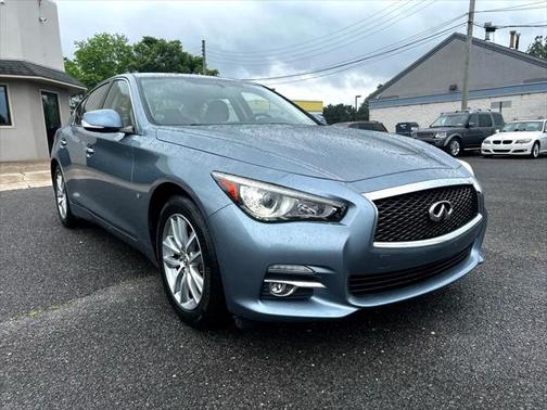 2015 INFINITI Q50 Premium
