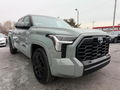 2022 Toyota Tundra SR5