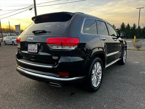 2018 Jeep Grand Cherokee Summit